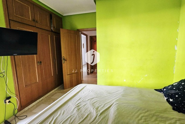 Resale - Apartment / flat -
Torrevieja - Playa de los Locos