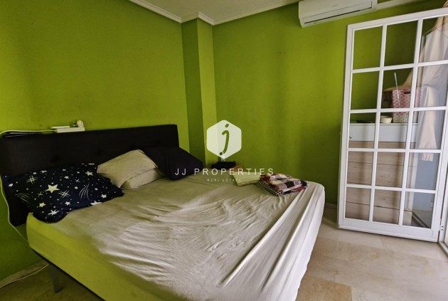 Resale - Apartment / flat -
Torrevieja - Playa de los Locos