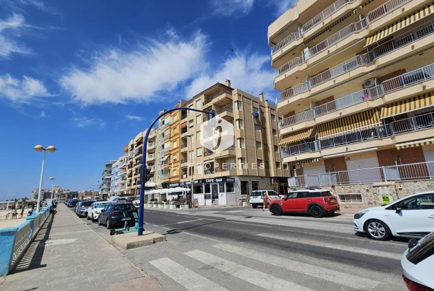 Resale - Apartment / flat -
Torrevieja - Playa de los Locos