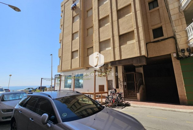 Resale - Apartment / flat -
Torrevieja - Playa de los Locos