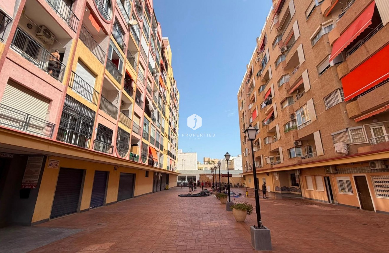 Aus zweiter Hand - Wohnung -
Torrevieja - Habaneras
