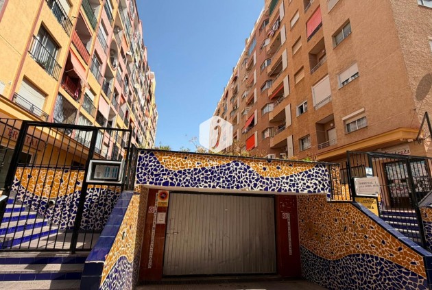 Aus zweiter Hand - Wohnung -
Torrevieja - Habaneras