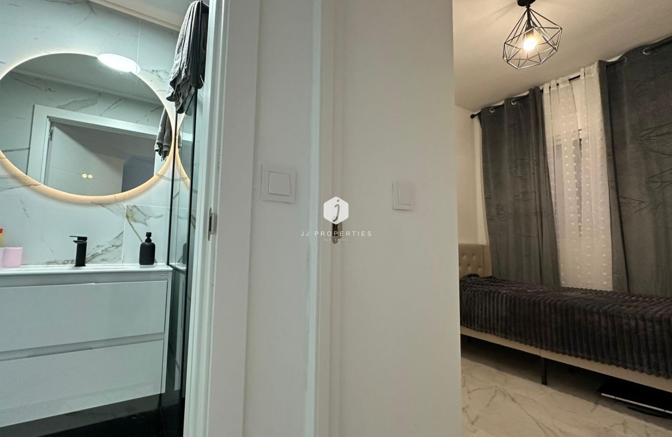 D'occasion - Appartement -
Torrevieja