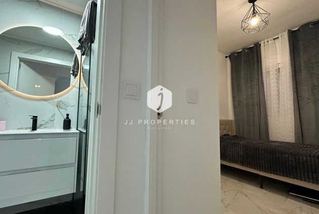 D'occasion - Appartement -
Torrevieja