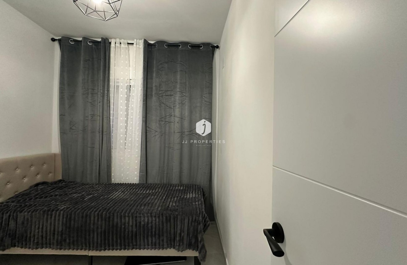 D'occasion - Appartement -
Torrevieja