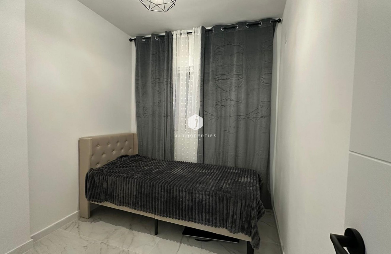 D'occasion - Appartement -
Torrevieja