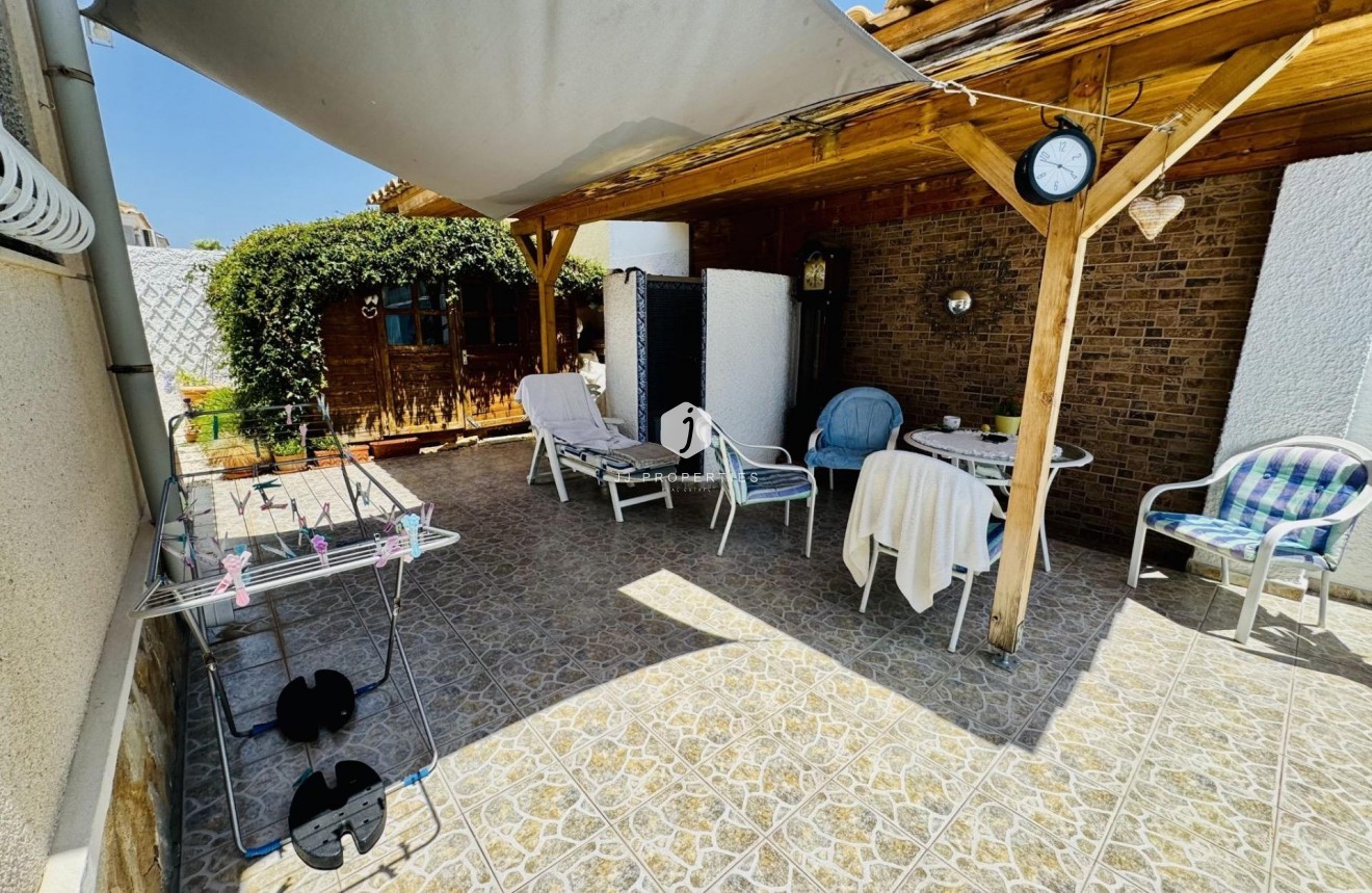 D'occasion - Villa -
Torrevieja - La Siesta - El Salado - Torreta