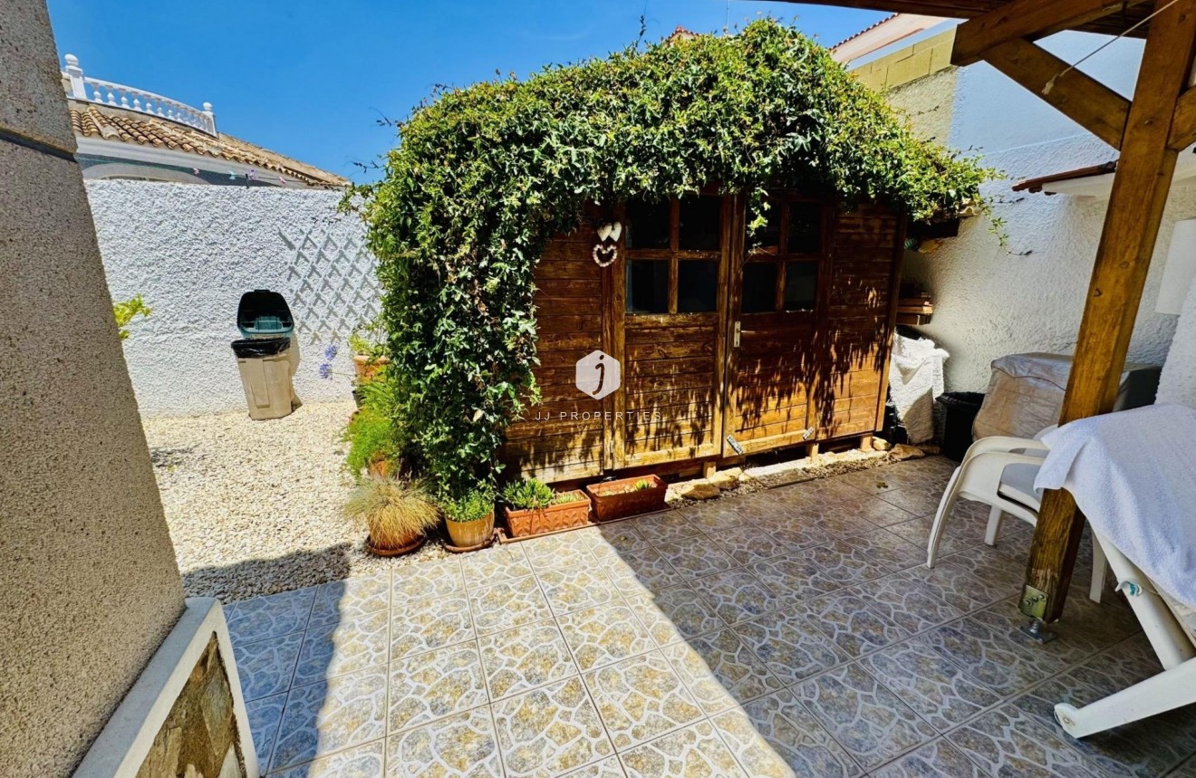 D'occasion - Villa -
Torrevieja - La Siesta - El Salado - Torreta