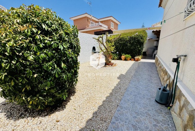 D'occasion - Villa -
Torrevieja - La Siesta - El Salado - Torreta