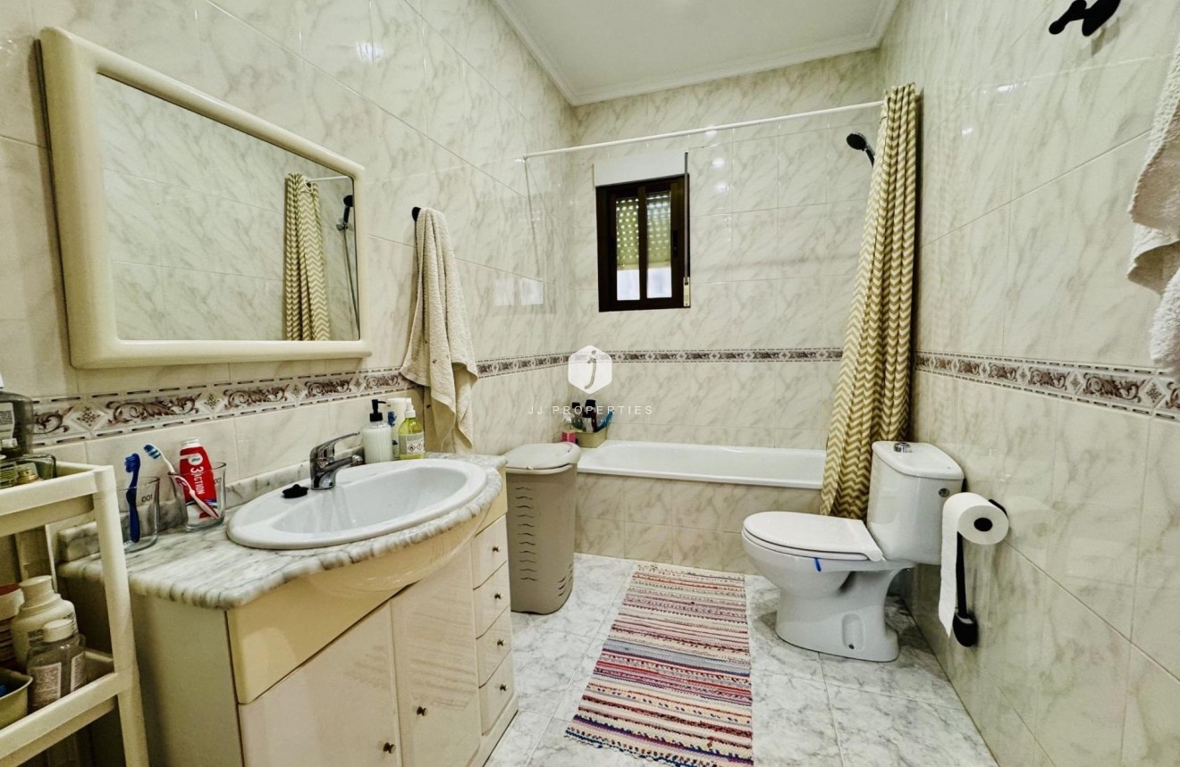 D'occasion - Villa -
Torrevieja - La Siesta - El Salado - Torreta