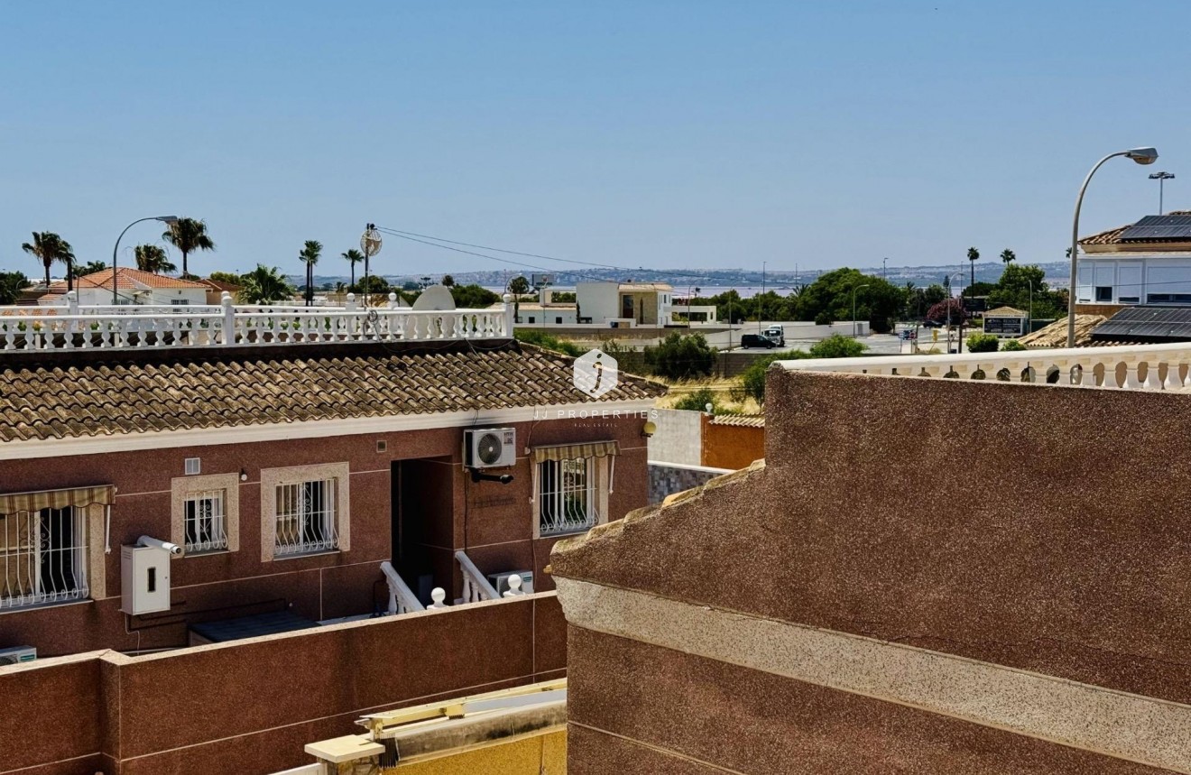 D'occasion - Villa -
Torrevieja - La Siesta - El Salado - Torreta