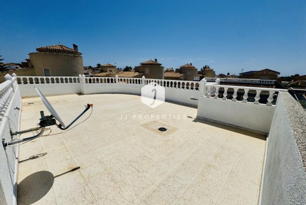 D'occasion - Villa -
Torrevieja - La Siesta - El Salado - Torreta