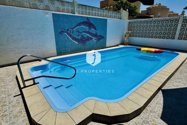 D'occasion - Villa -
Torrevieja - La Siesta - El Salado - Torreta