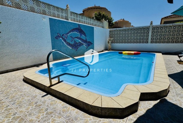 D'occasion - Villa -
Torrevieja - La Siesta - El Salado - Torreta