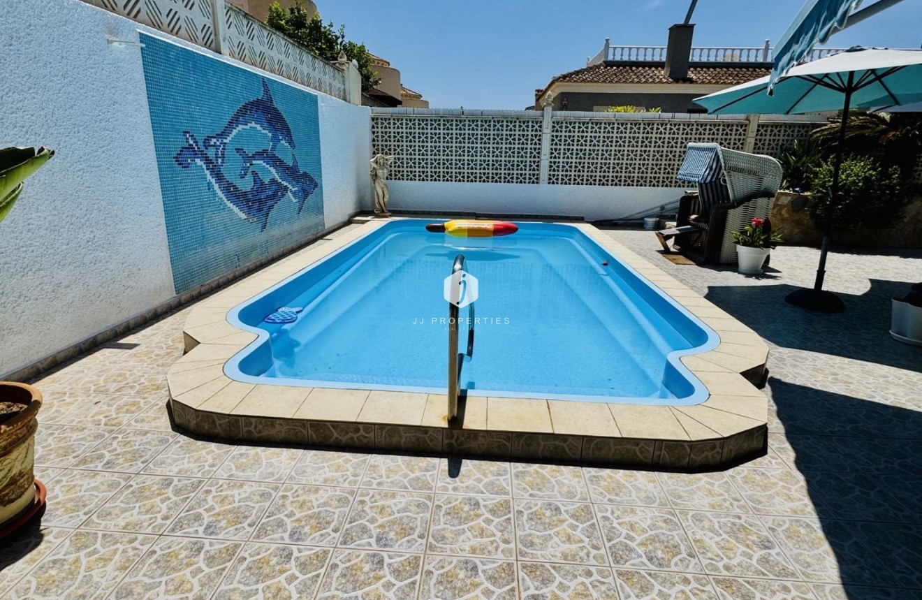 D'occasion - Villa -
Torrevieja - La Siesta - El Salado - Torreta