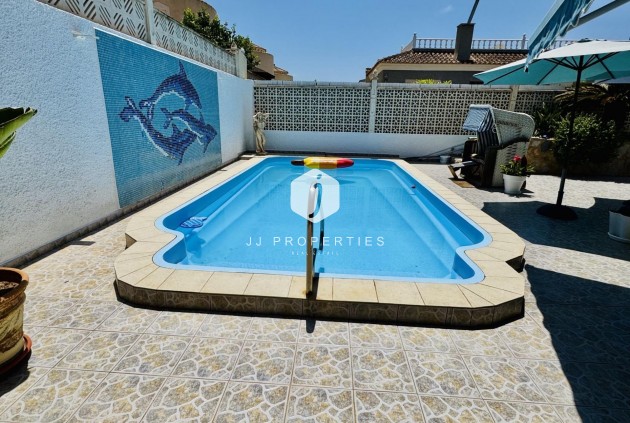 D'occasion - Villa -
Torrevieja - La Siesta - El Salado - Torreta
