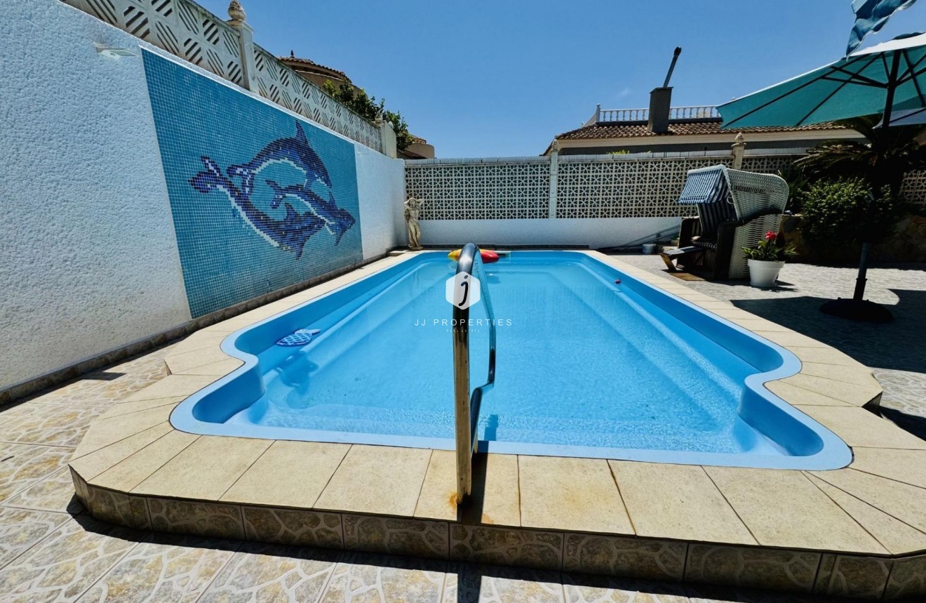D'occasion - Villa -
Torrevieja - La Siesta - El Salado - Torreta