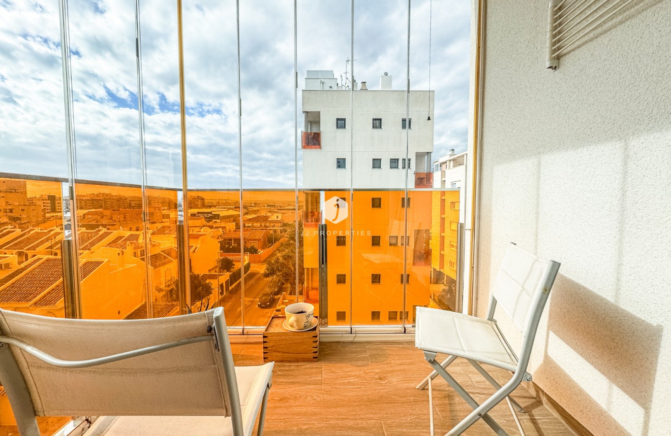 D'occasion - Appartement -
Torrevieja - Costa Blanca