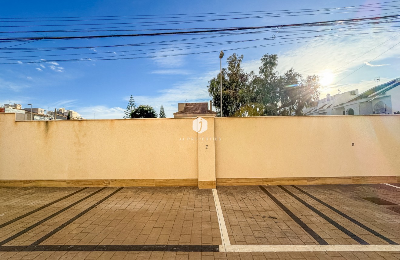 D'occasion - Appartement -
Torrevieja - Costa Blanca