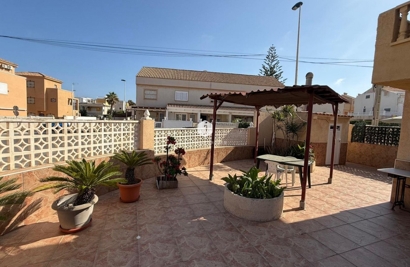 Tweedehands - duplex -
Torrevieja - Los Frutales