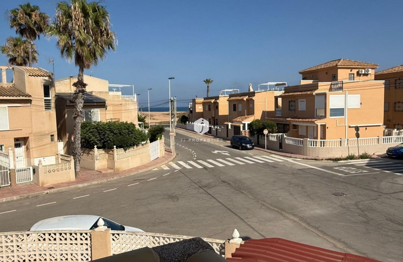 Tweedehands - duplex -
Torrevieja - Los Frutales