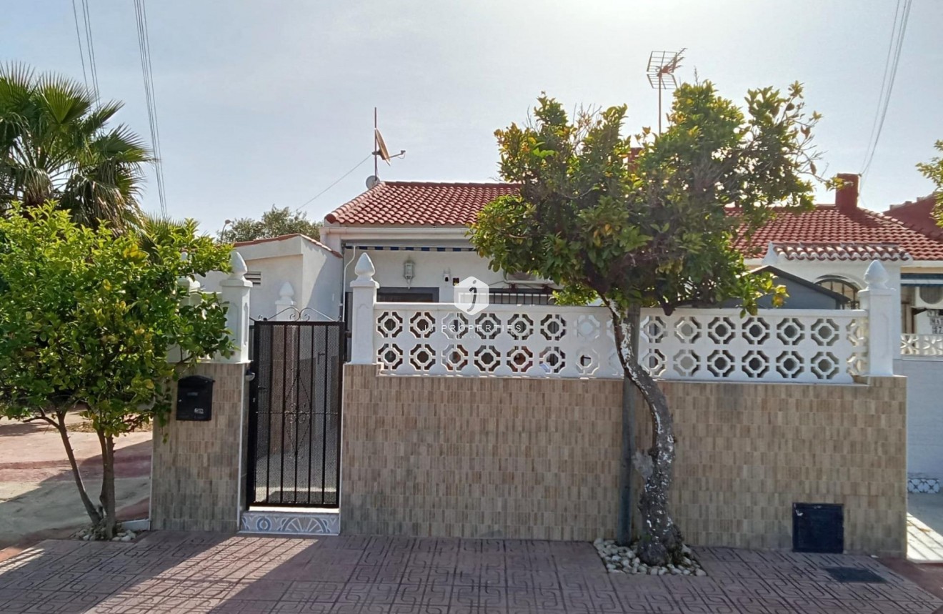 D'occasion - Bungalow -
Torrevieja - Torretas