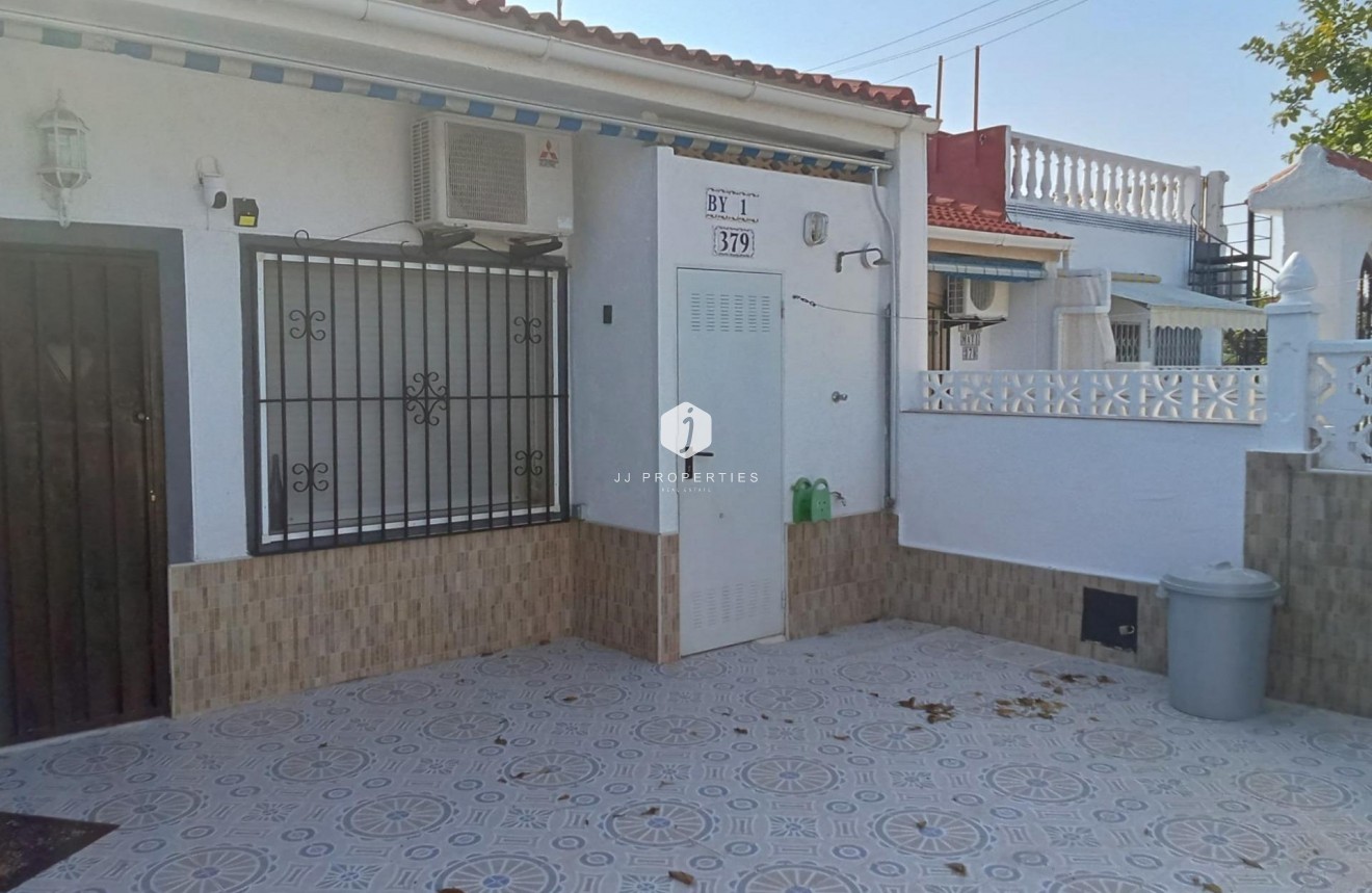 D'occasion - Bungalow -
Torrevieja - Torretas