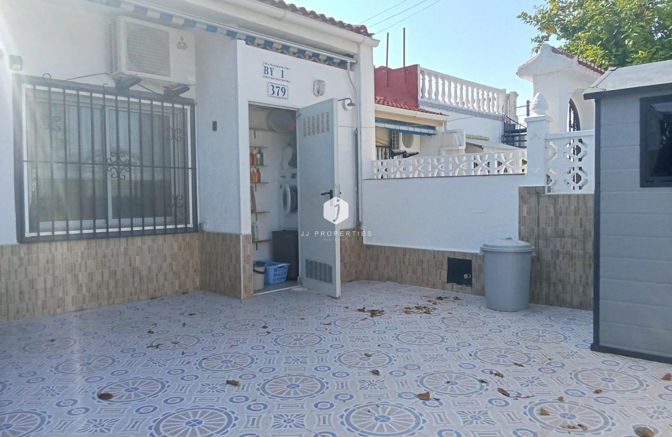 D'occasion - Bungalow -
Torrevieja - Torretas