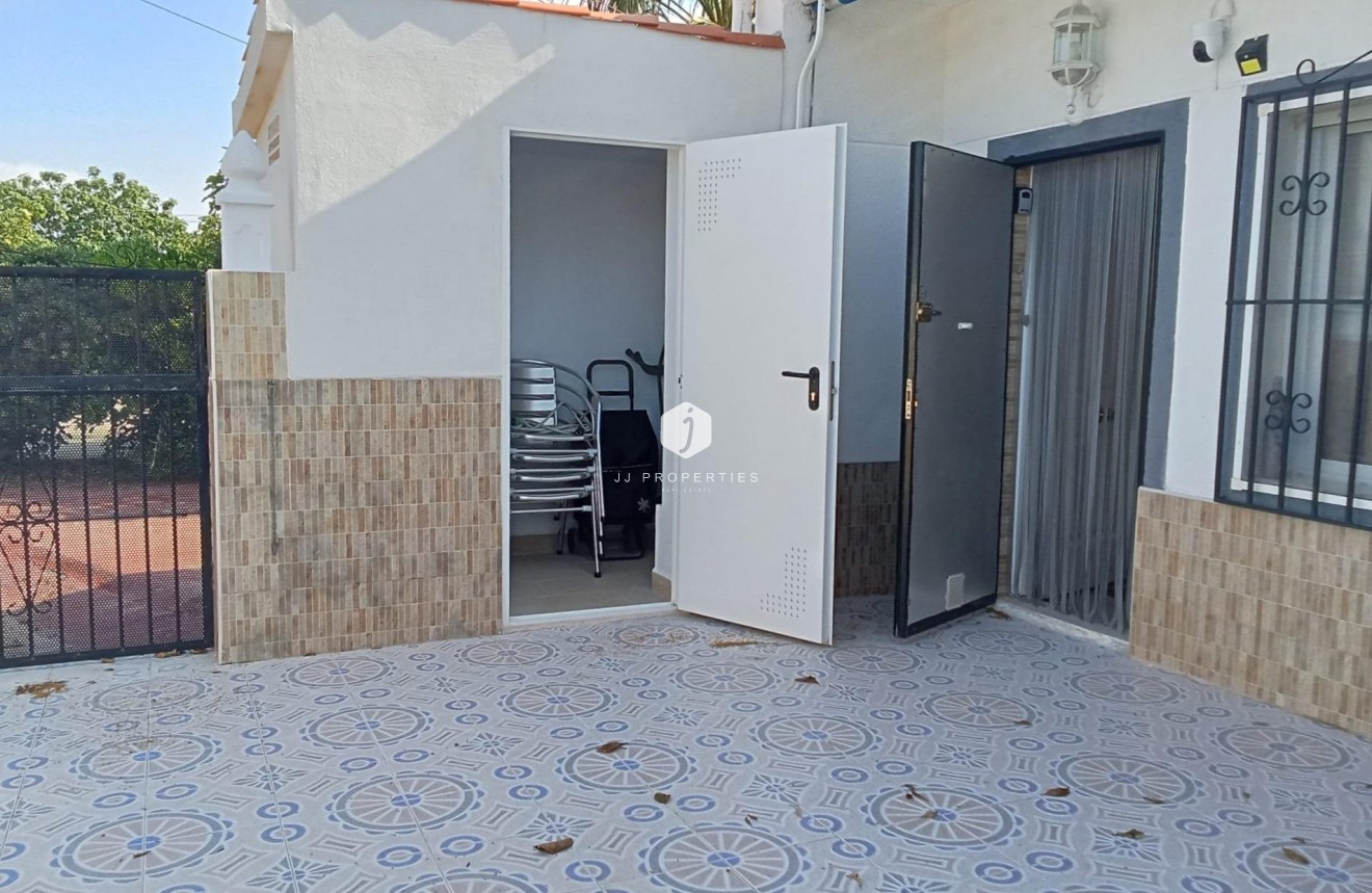 D'occasion - Bungalow -
Torrevieja - Torretas