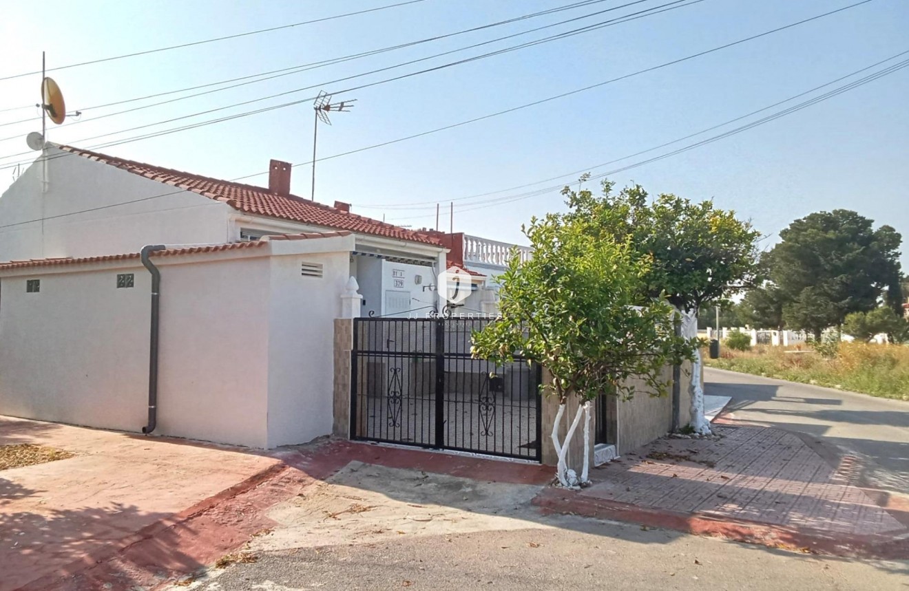 D'occasion - Bungalow -
Torrevieja - Torretas