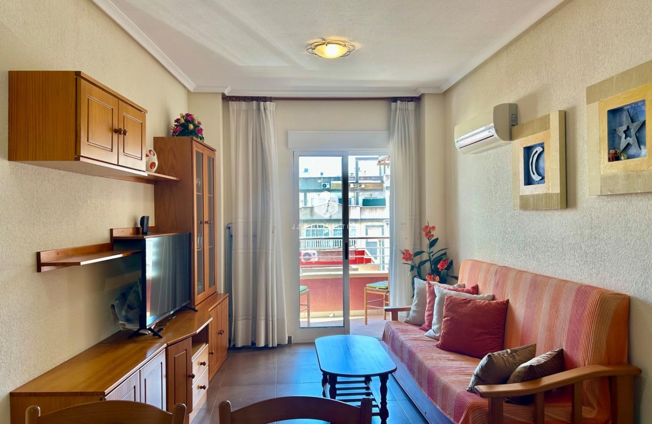 Aus zweiter Hand - Wohnung -
Torrevieja - Centro