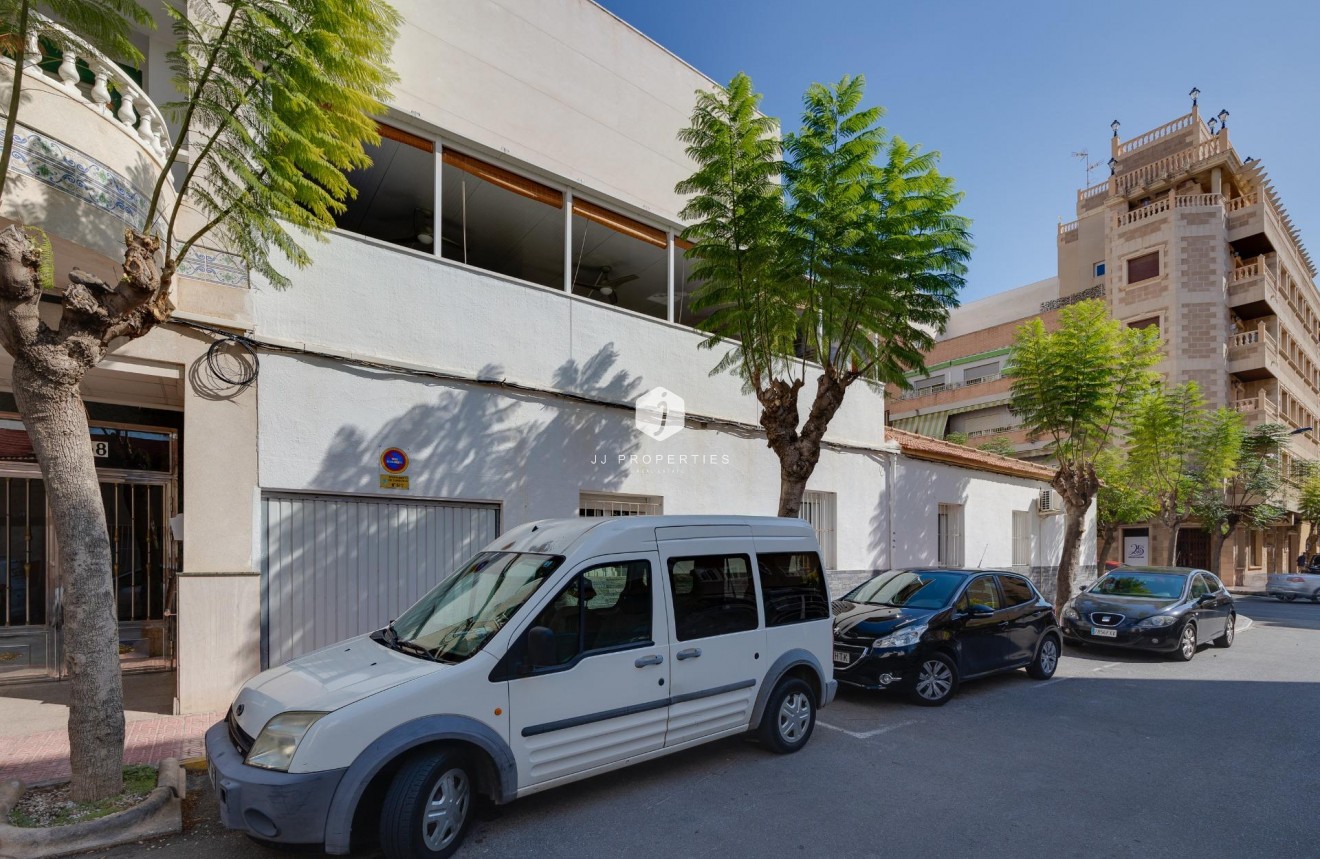 Tweedehands - Chalet -
Torrevieja - Centro