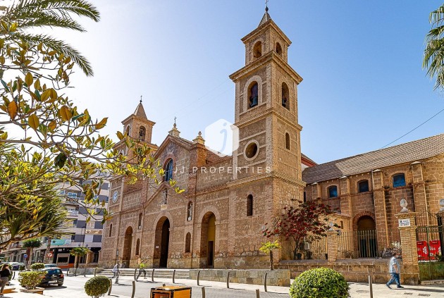 Tweedehands - Chalet -
Torrevieja - Centro