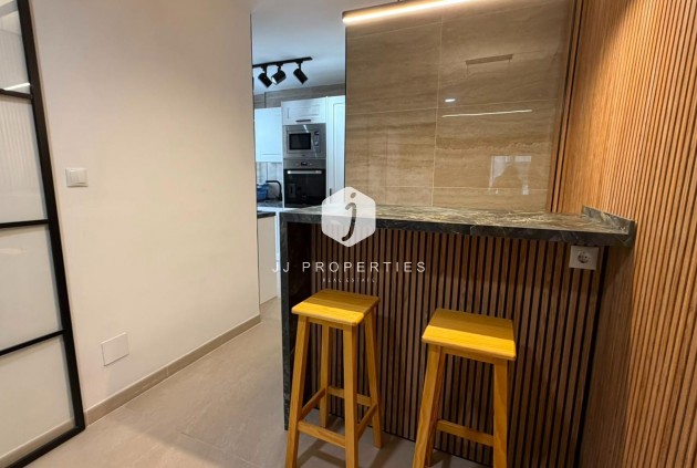 D'occasion - Appartement -
Torrevieja - Playa del Cura