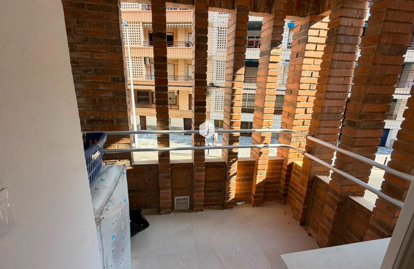 D'occasion - Appartement -
Torrevieja - Playa del Cura
