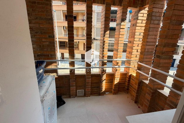 D'occasion - Appartement -
Torrevieja - Playa del Cura