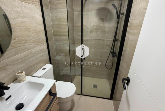 D'occasion - Appartement -
Torrevieja - Playa del Cura