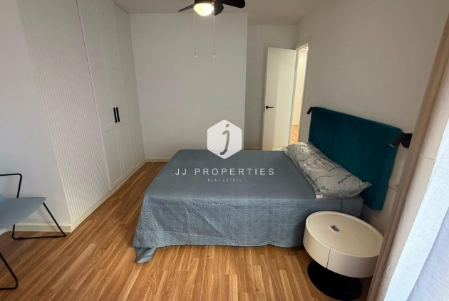 D'occasion - Appartement -
Torrevieja - Playa del Cura