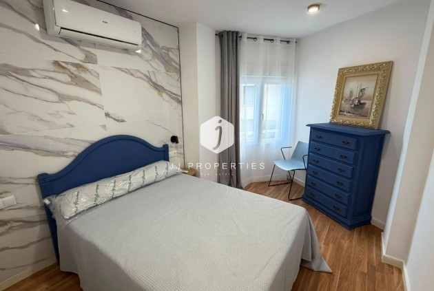 D'occasion - Appartement -
Torrevieja - Playa del Cura
