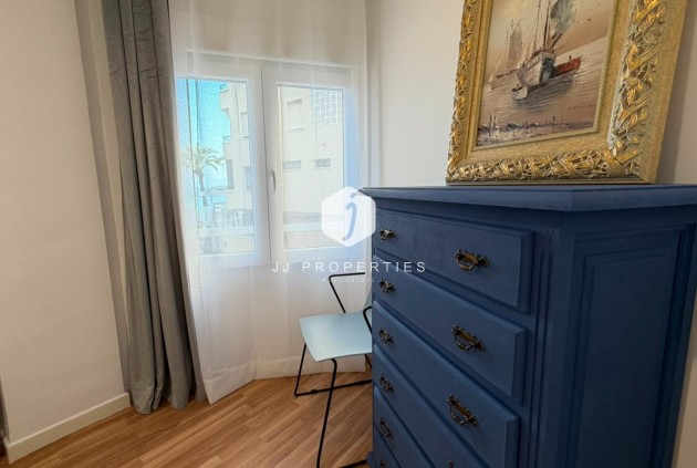 D'occasion - Appartement -
Torrevieja - Playa del Cura