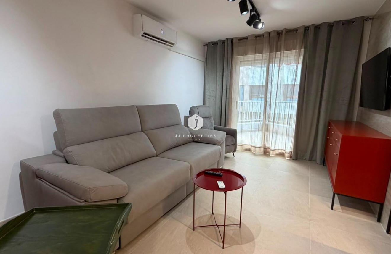 D'occasion - Appartement -
Torrevieja - Playa del Cura