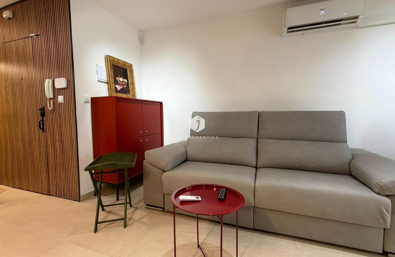 D'occasion - Appartement -
Torrevieja - Playa del Cura