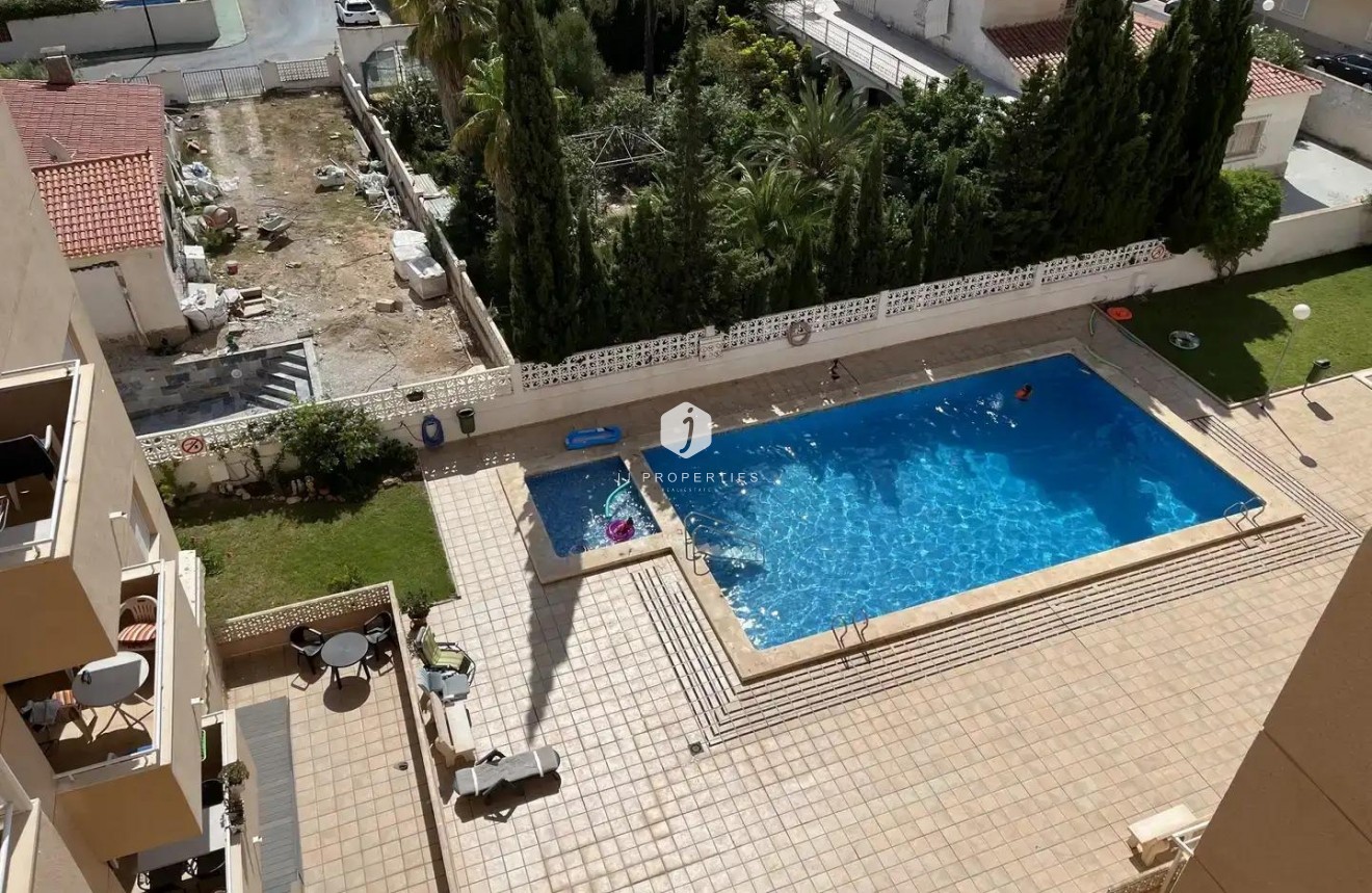 Z drugiej ręki - Daszek -
Torrevieja - Nueva Torrevieja