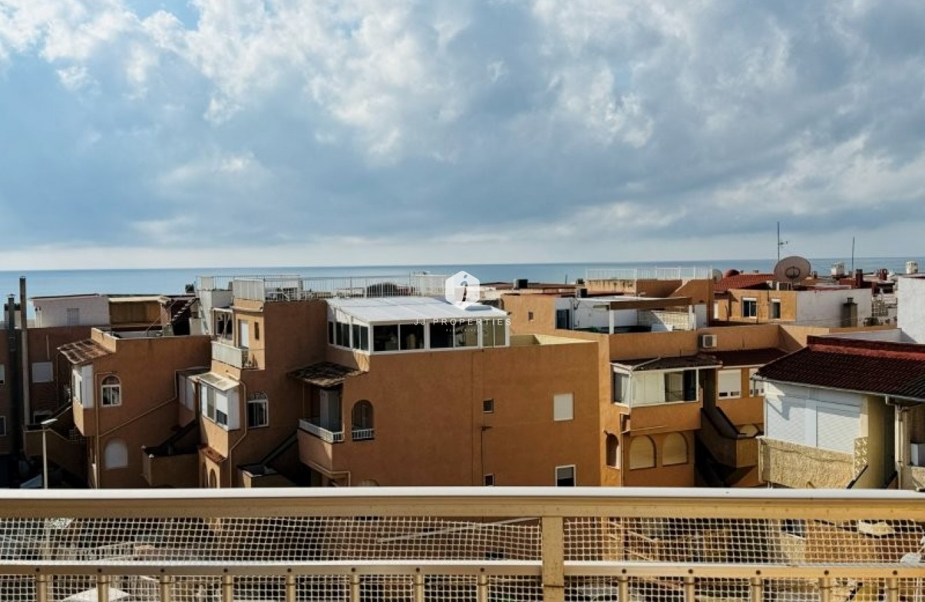 Resale - Apartment / flat -
La Mata - Costa Blanca
