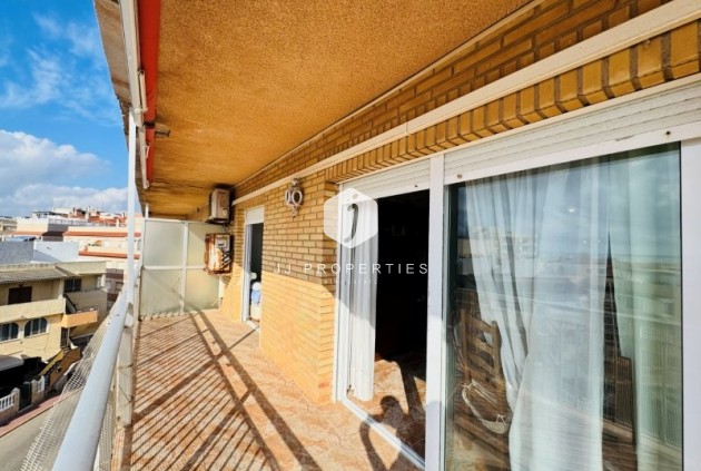 Resale - Apartment / flat -
La Mata - Costa Blanca