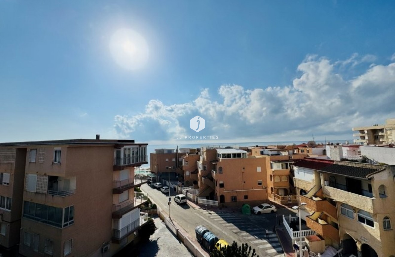 Resale - Apartment / flat -
La Mata - Costa Blanca