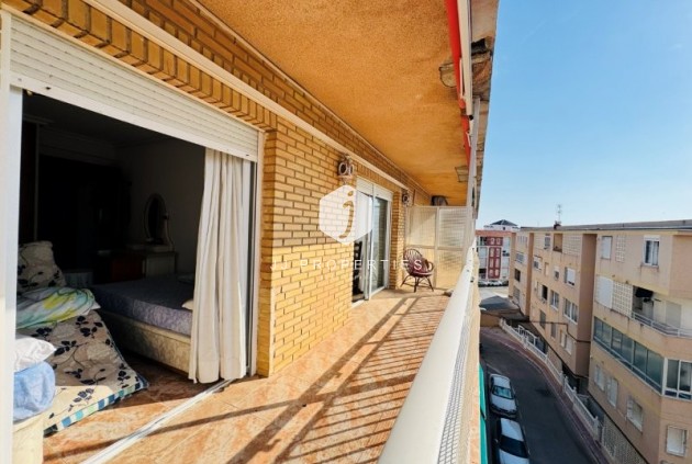 Resale - Apartment / flat -
La Mata - Costa Blanca