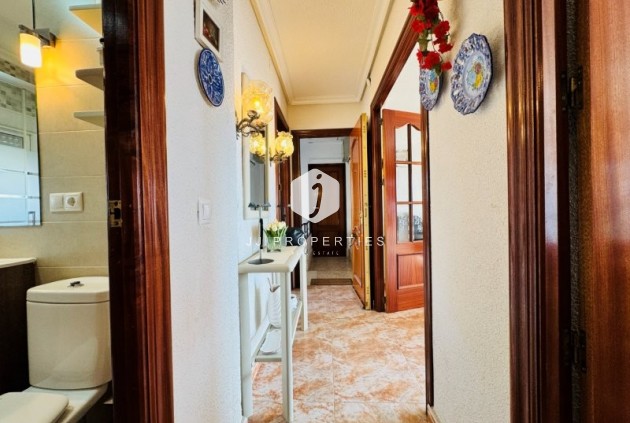 Resale - Apartment / flat -
La Mata - Costa Blanca