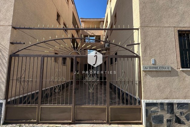 Z drugiej ręki - Mieszkanie w bloku -
Torrevieja - La Siesta - El Salado - Torreta