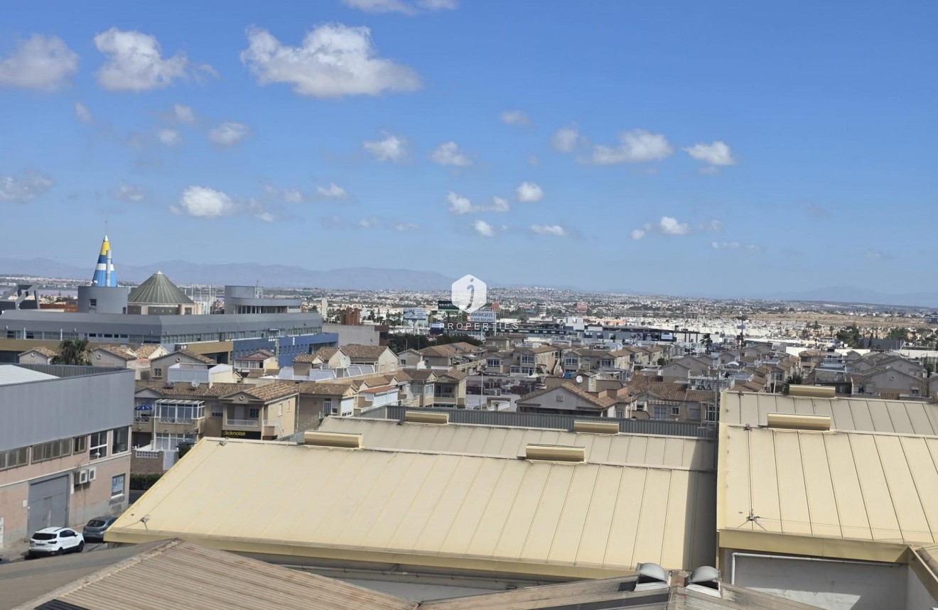 Resale - Apartment / flat -
Torrevieja - Parque las naciones